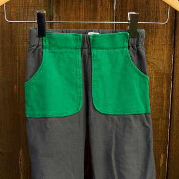 green pocket pants_square